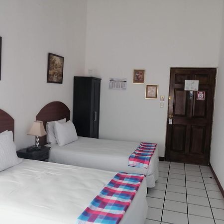 Novohostal B&B Guatemala City Exteriör bild