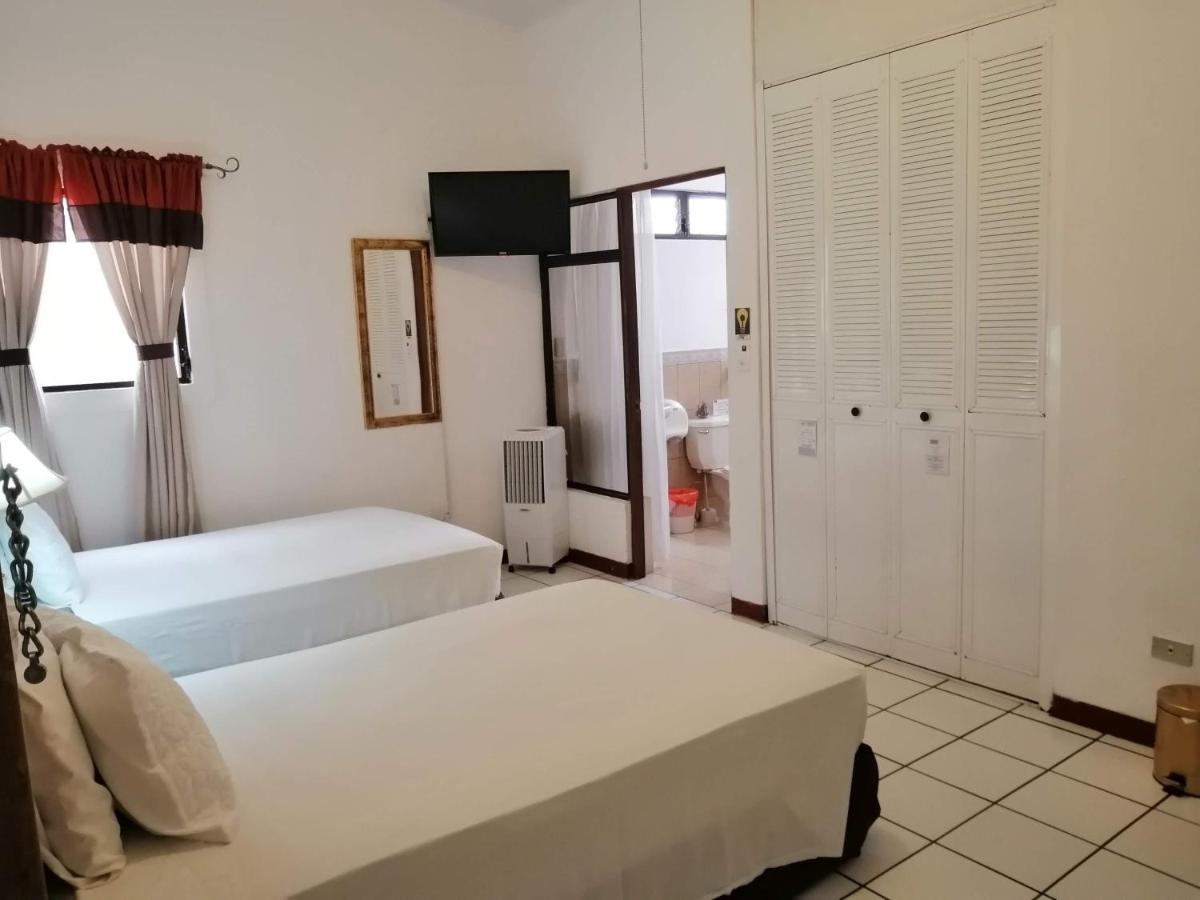 Novohostal B&B Guatemala City Exteriör bild