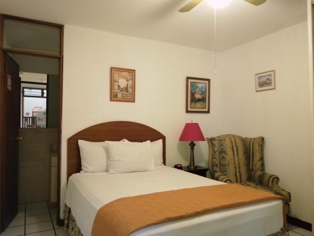 Novohostal B&B Guatemala City Exteriör bild