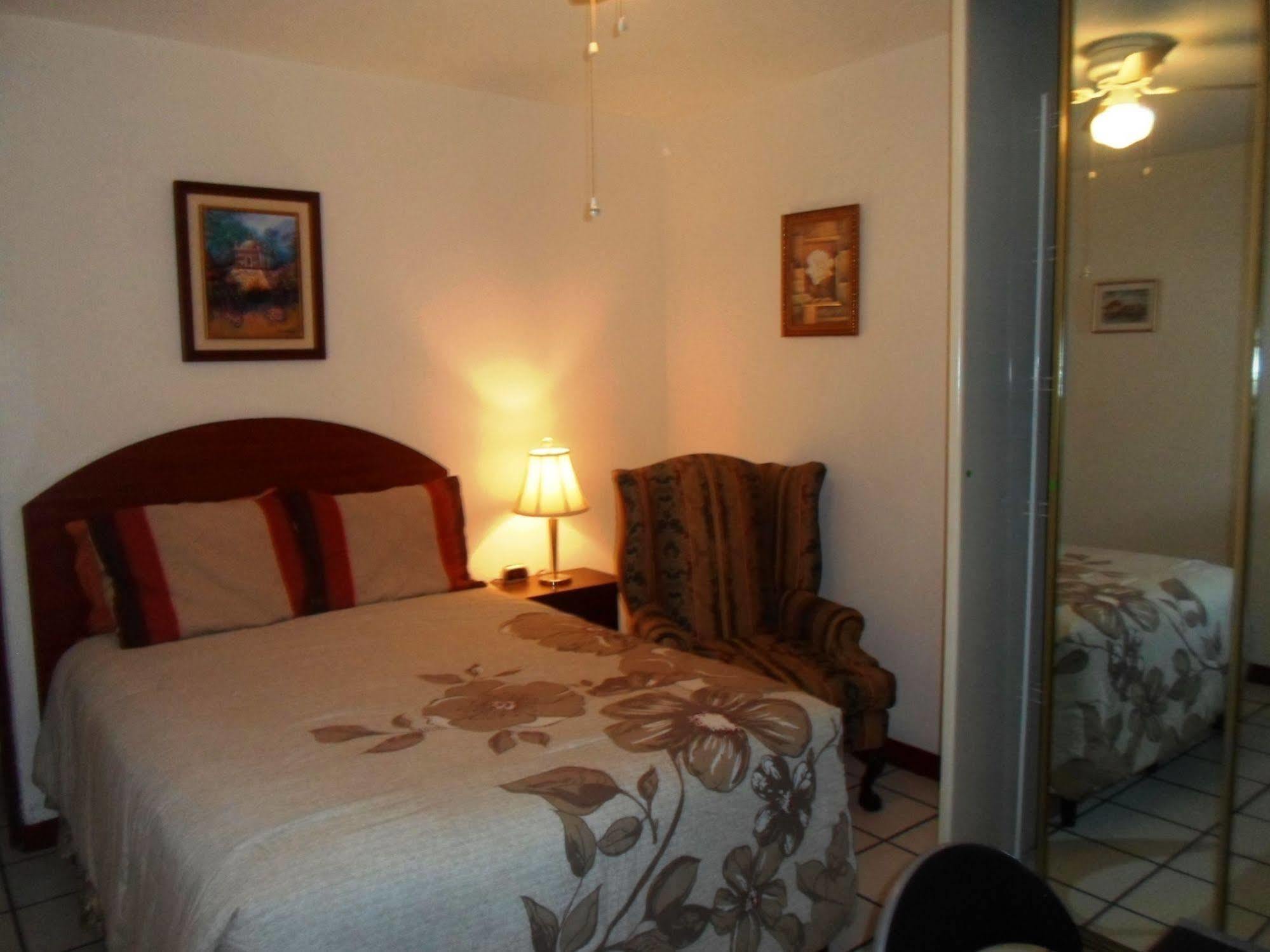 Novohostal B&B Guatemala City Exteriör bild