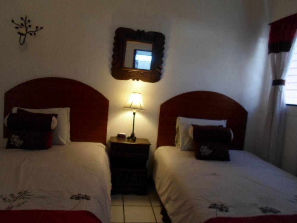 Novohostal B&B Guatemala City Exteriör bild