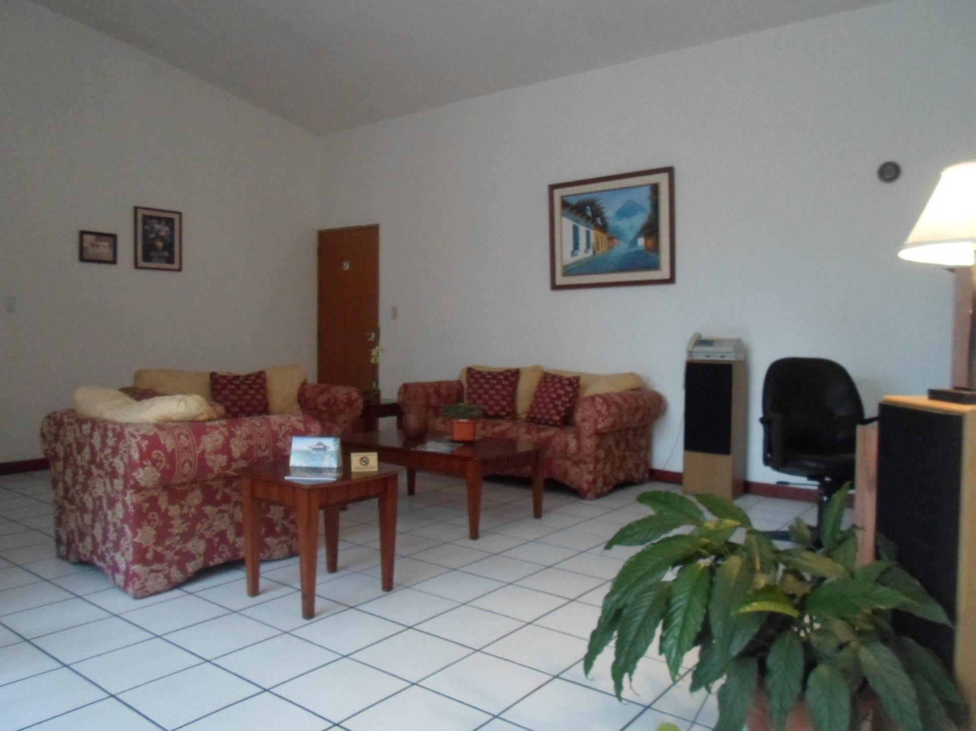 Novohostal B&B Guatemala City Exteriör bild
